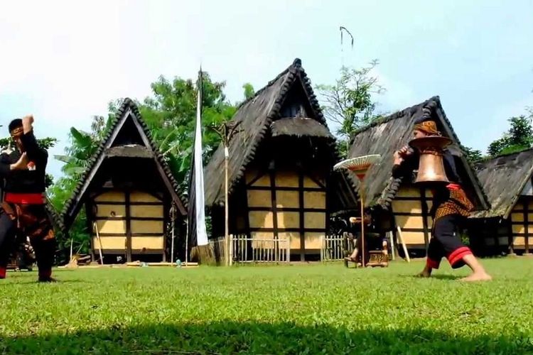 Carving Memories in Every Corner of Wangon